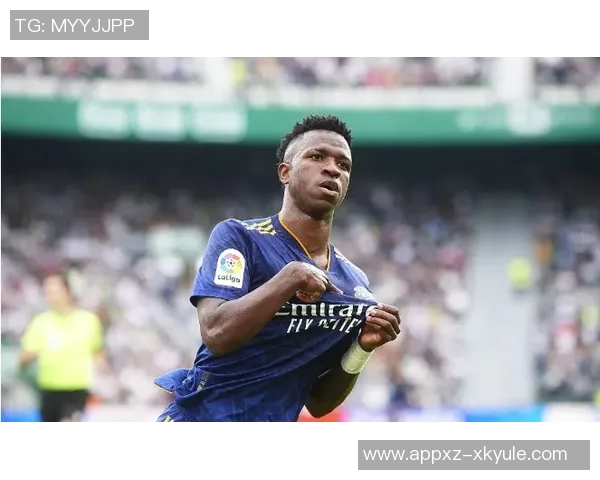 卡马乔谈维尼修斯情绪波动与阿隆索适应首赛季的挑战 卡马乔谈维尼修斯情绪波动与阿隆索适应首赛季的挑战