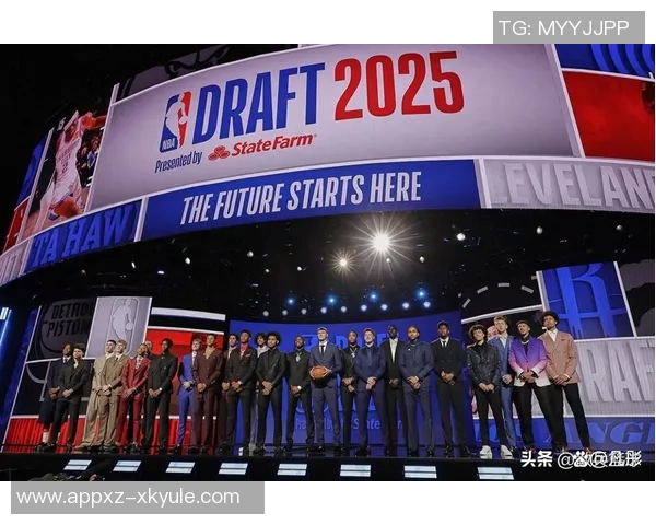 弗拉格成为詹姆斯后最年轻球员达成250分100板50助成就 弗拉格成为詹姆斯后最年轻球员达成250分100板50助成就