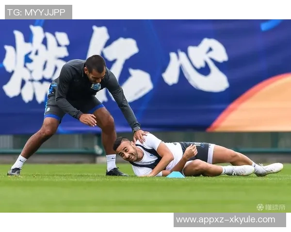 掘金训练营第四日新援加入全队专注备战展现持续进步精神 掘金训练营第四日新援加入全队专注备战展现持续进步精神