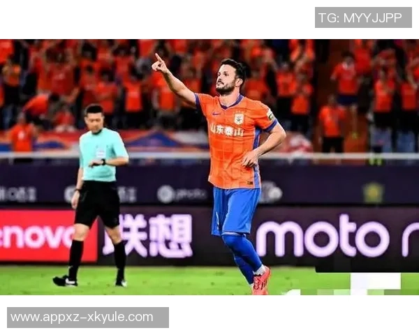 瓦科双响再创佳绩赛季27球追平法比奥展现超强实力 瓦科双响再创佳绩赛季27球追平法比奥展现超强实力